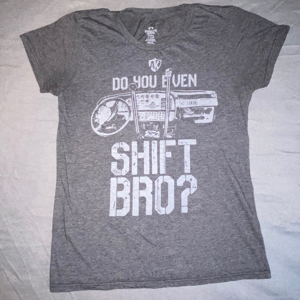 Short sleeve tee